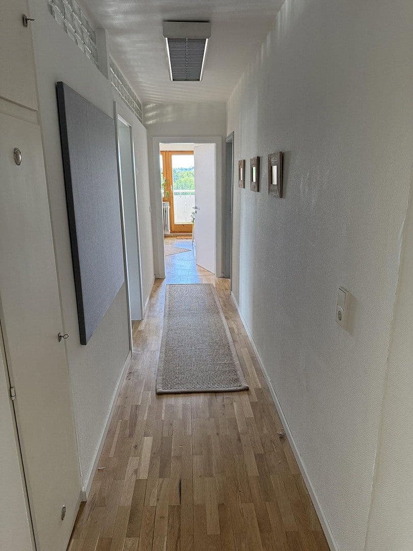 Prenájom kancelárie 70 m², Stuttgart, Bádensko-Wurttembersko Prenájom kancelárie 70 m², Stuttgart, Bádensko-Wurttembersko