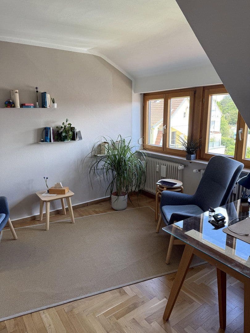 Prenájom kancelárie 70 m², Stuttgart, Bádensko-Wurttembersko Prenájom kancelárie 70 m², Stuttgart, Bádensko-Wurttembersko