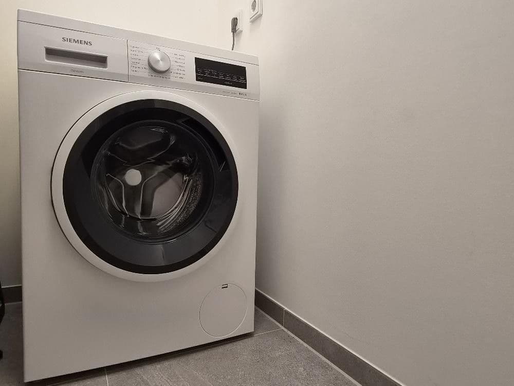 Prenájom bytu 3-izbový 93 m², Dresden, Sasko Prenájom bytu 3-izbový 93 m², Dresden, Sasko