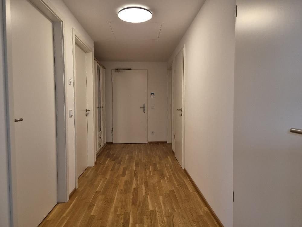 Prenájom bytu 3-izbový 93 m², Dresden, Sasko Prenájom bytu 3-izbový 93 m², Dresden, Sasko