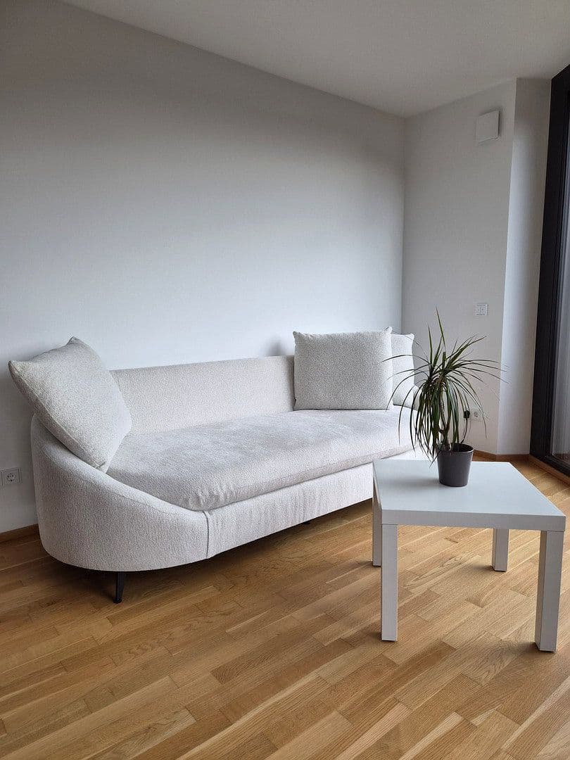 Prenájom bytu 3-izbový 93 m², Dresden, Sasko Prenájom bytu 3-izbový 93 m², Dresden, Sasko