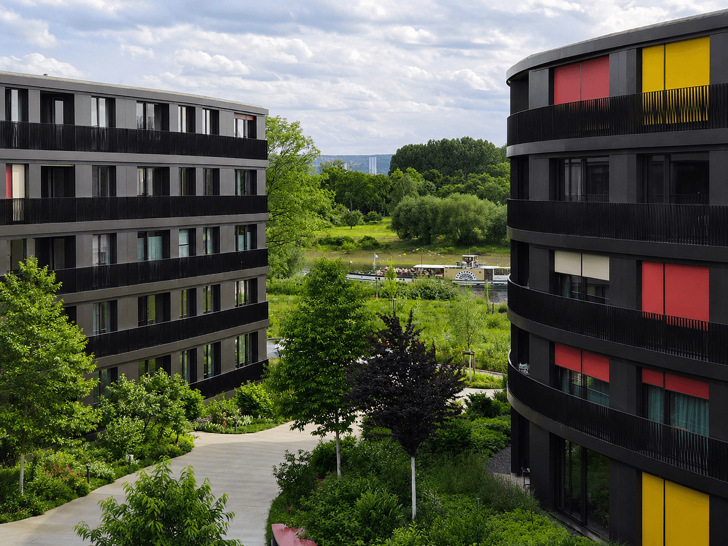 Prenájom bytu 3-izbový 93 m², Dresden, Sasko Prenájom bytu 3-izbový 93 m², Dresden, Sasko