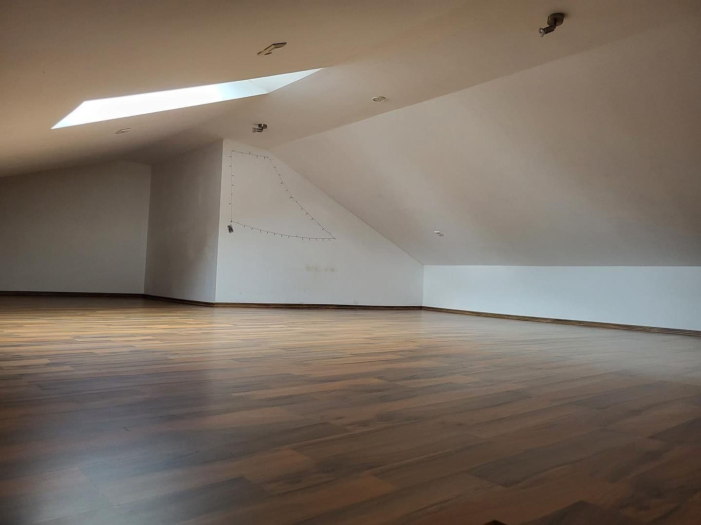 Prenájom bytu 3-izbový 80 m², Könener Str. 71, Konz, Porýnie-Falcko Prenájom bytu 3-izbový 80 m², Könener Str. 71, Konz, Porýnie-Falcko