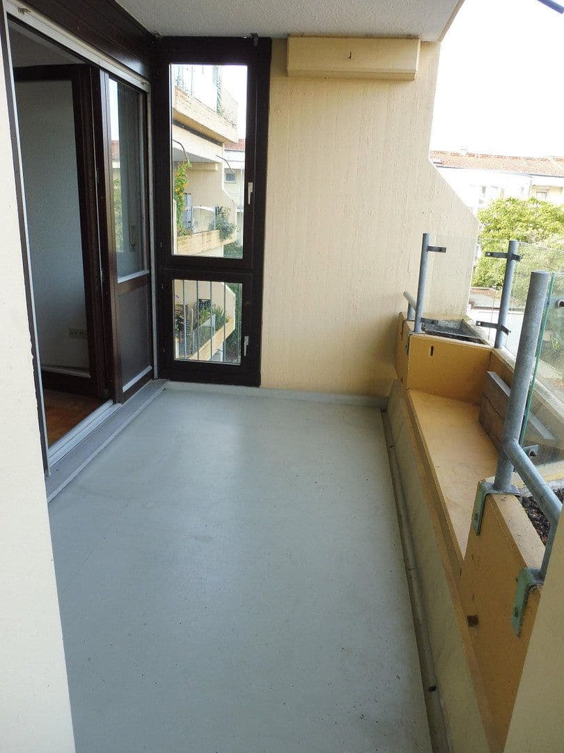 Prenájom bytu 3-izbový 97 m², Würzburg, Bavorsko Prenájom bytu 3-izbový 97 m², Würzburg, Bavorsko