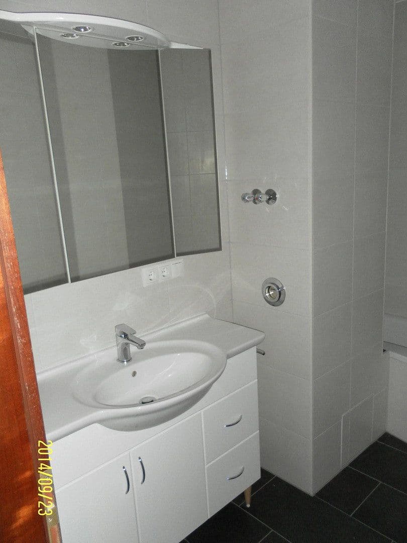 Prenájom bytu 3-izbový 97 m², Würzburg, Bavorsko Prenájom bytu 3-izbový 97 m², Würzburg, Bavorsko