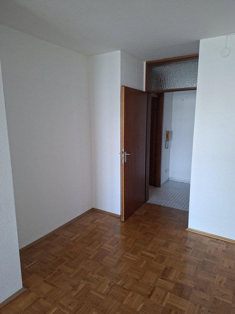Prenájom bytu 3-izbový 97 m², Würzburg, Bavorsko Prenájom bytu 3-izbový 97 m², Würzburg, Bavorsko
