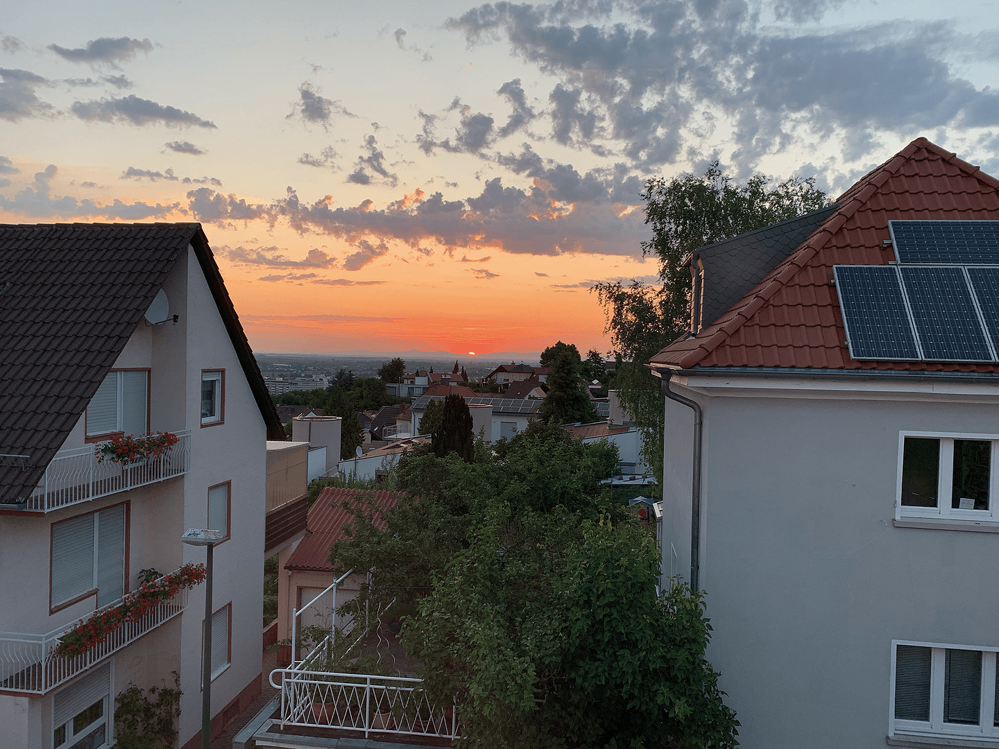 Predaj domu 200 m², pozemok 438 m², Maler-Ernst-Str. 1, Bad Dürkheim, Porýnie-Falcko Predaj domu 200 m², pozemok 438 m², Maler-Ernst-Str. 1, Bad Dürkheim, Porýnie-Falcko