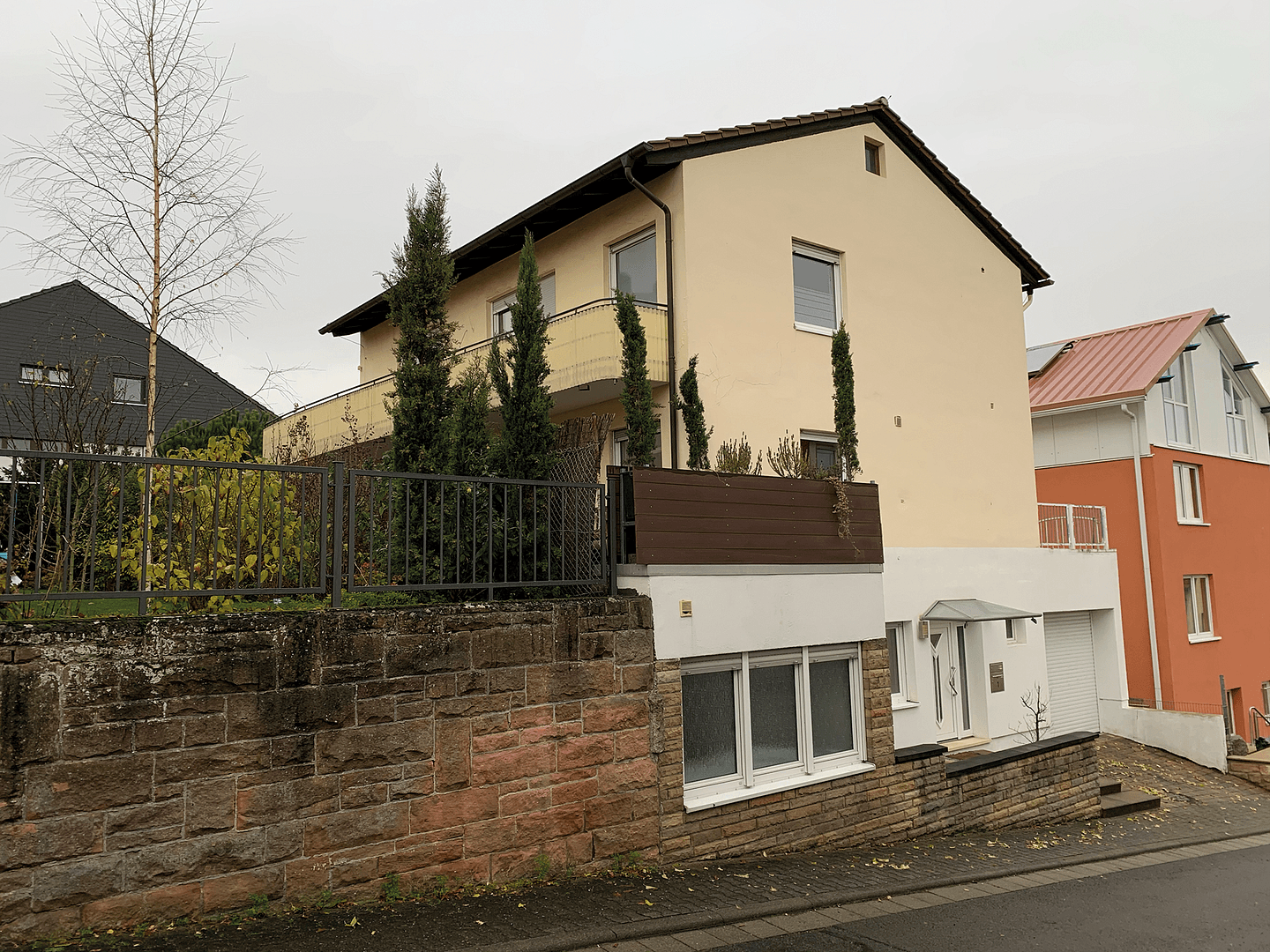Predaj domu 200 m², pozemok 438 m², Maler-Ernst-Str. 1, Bad Dürkheim, Porýnie-Falcko Predaj domu 200 m², pozemok 438 m², Maler-Ernst-Str. 1, Bad Dürkheim, Porýnie-Falcko