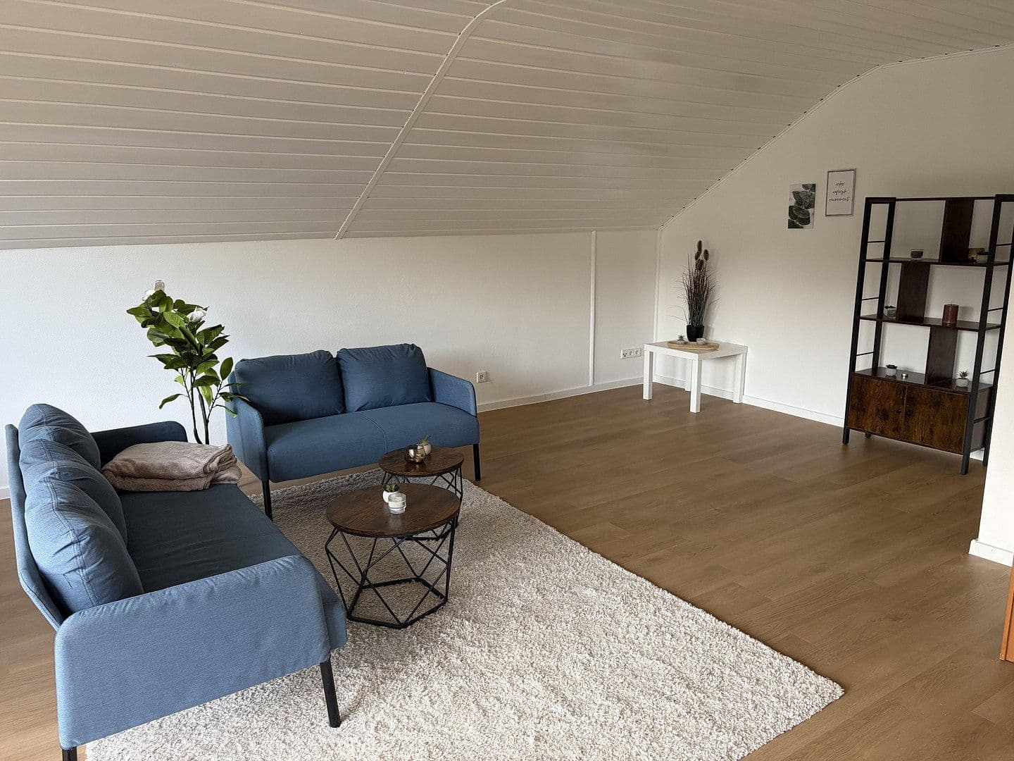 Prenájom bytu 3-izbový 100 m², Am Mittelbach 8, Ratshausen, Bádensko-Wurttembersko Prenájom bytu 3-izbový 100 m², Am Mittelbach 8, Ratshausen, Bádensko-Wurttembersko