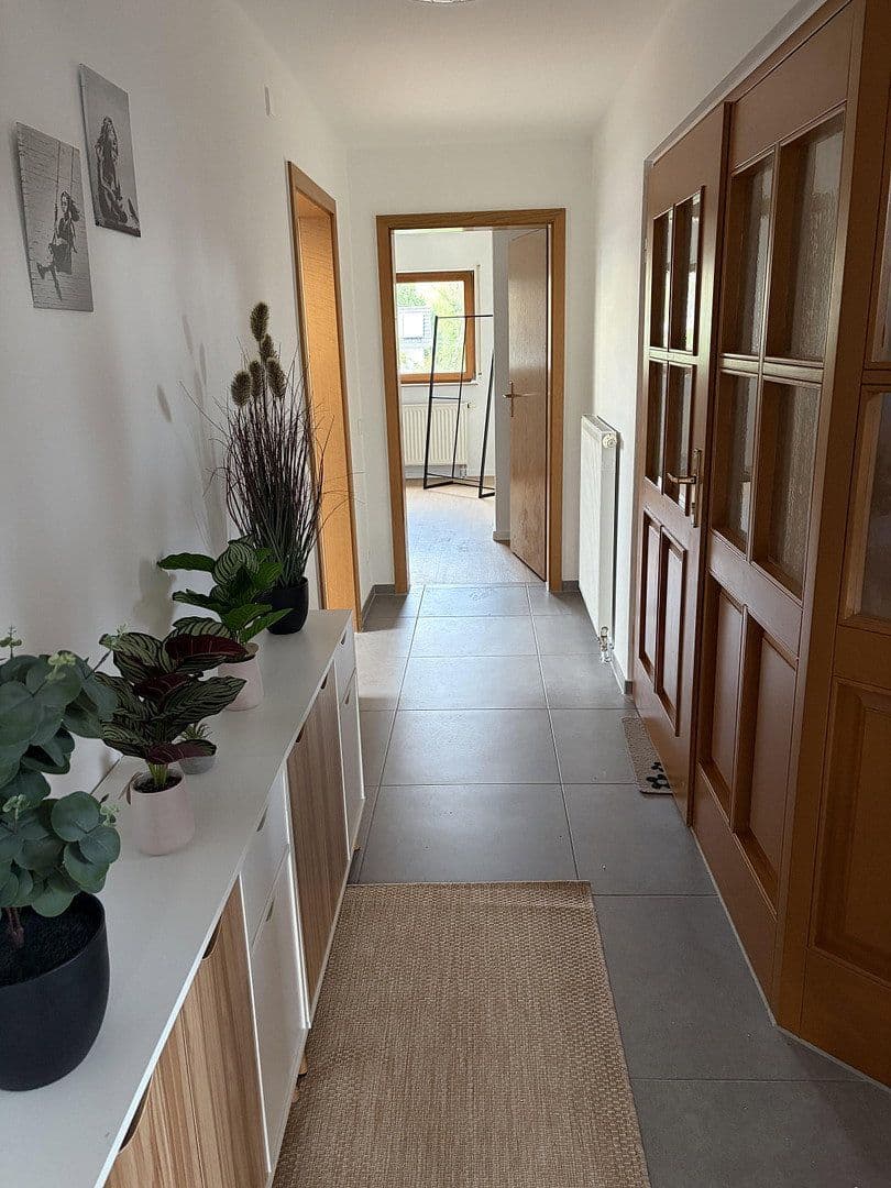 Prenájom bytu 3-izbový 100 m², Am Mittelbach 8, Ratshausen, Bádensko-Wurttembersko Prenájom bytu 3-izbový 100 m², Am Mittelbach 8, Ratshausen, Bádensko-Wurttembersko