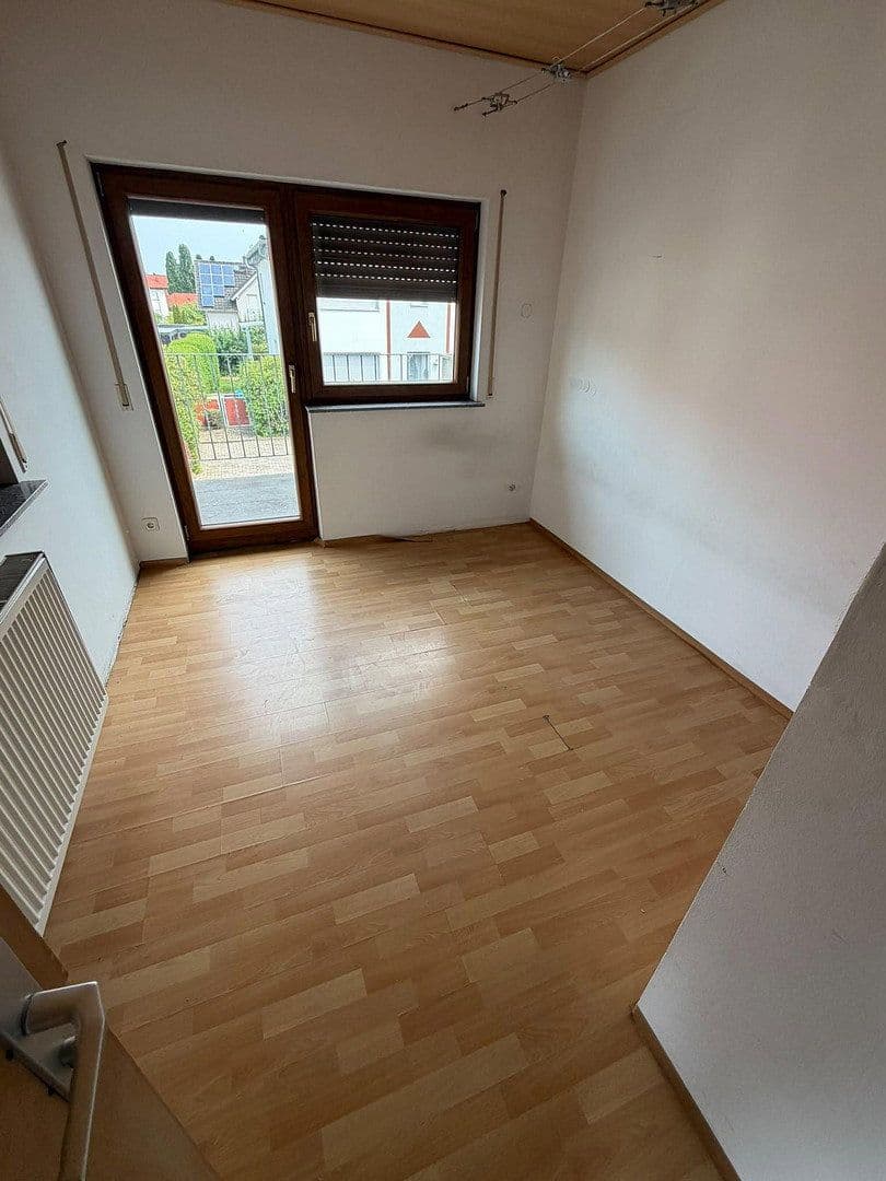 Prenájom domu 200 m², pozemok 250 m², Erlensee, Hesensko Prenájom domu 200 m², pozemok 250 m², Erlensee, Hesensko