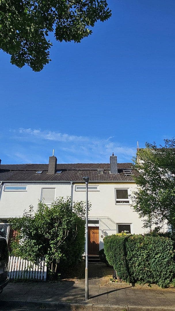Predaj domu 130 m², pozemok 255 m², Im Buchwald 39, Heusenstamm, Hesensko Predaj domu 130 m², pozemok 255 m², Im Buchwald 39, Heusenstamm, Hesensko