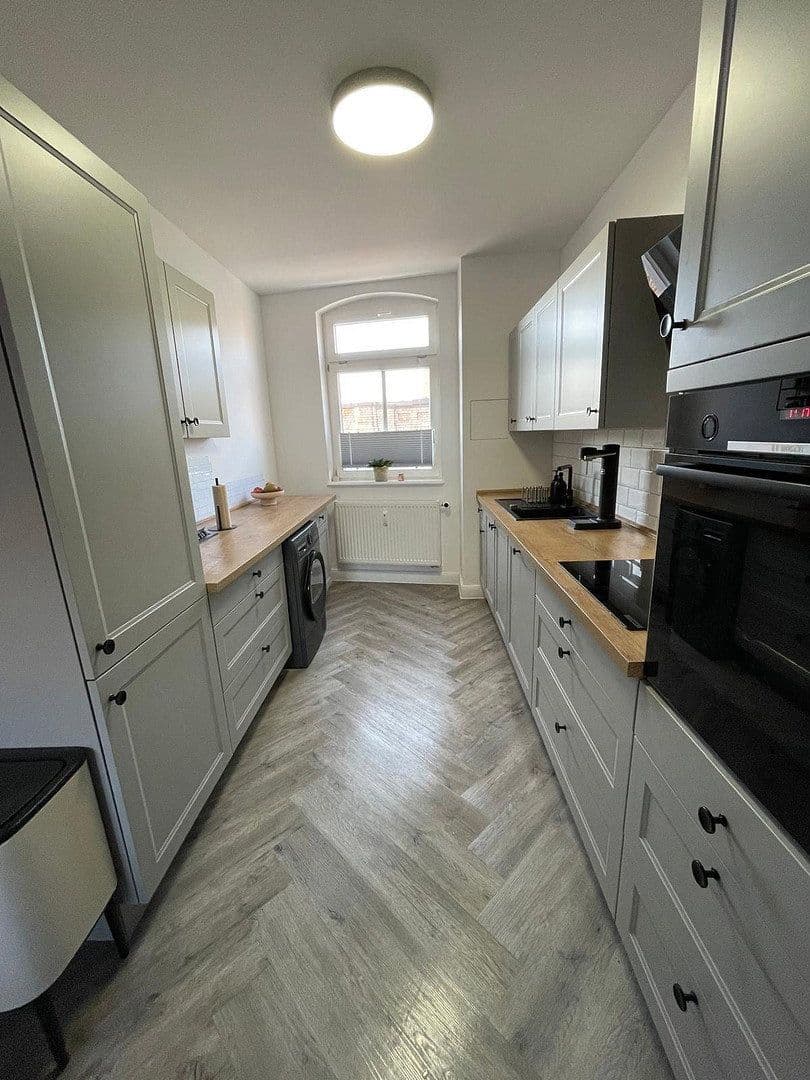 Prenájom bytu 4-izbový 128 m², Thiemstraße 10, Magdeburg, Sasko-Anhaltsko Prenájom bytu 4-izbový 128 m², Thiemstraße 10, Magdeburg, Sasko-Anhaltsko
