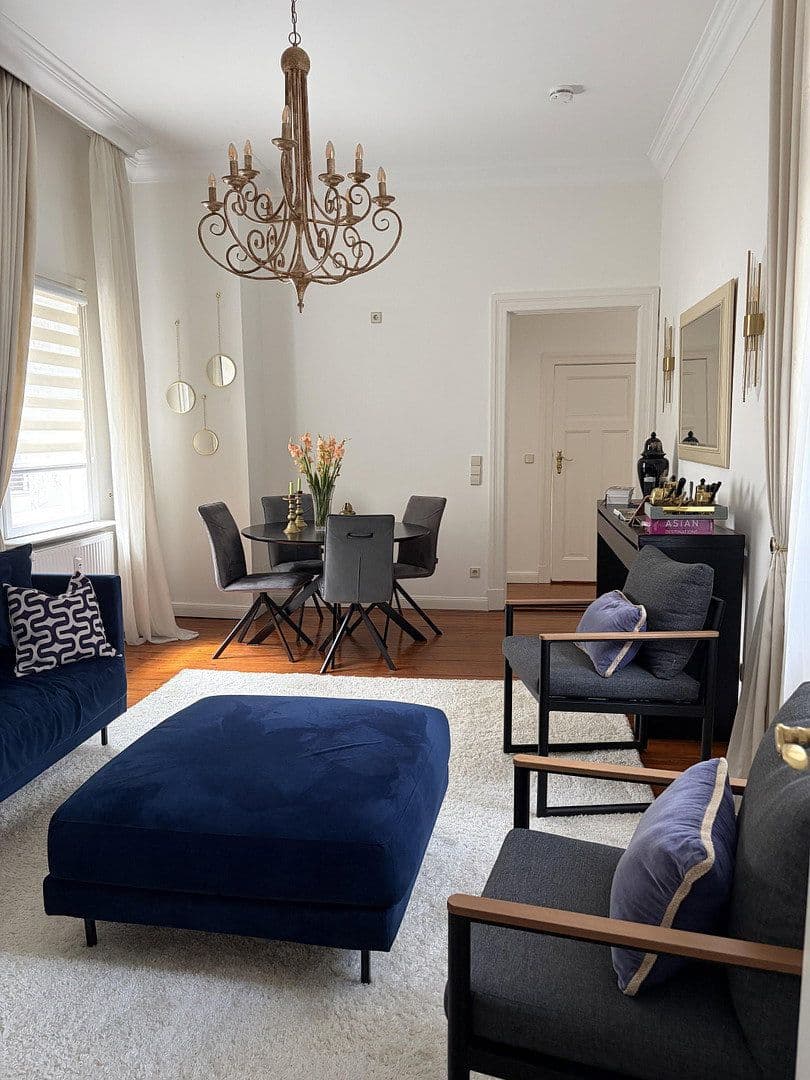 Prenájom bytu 3-izbový 80 m², Hektor Straße 21, Charlottenburg, Berlín Prenájom bytu 3-izbový 80 m², Hektor Straße 21, Charlottenburg, Berlín