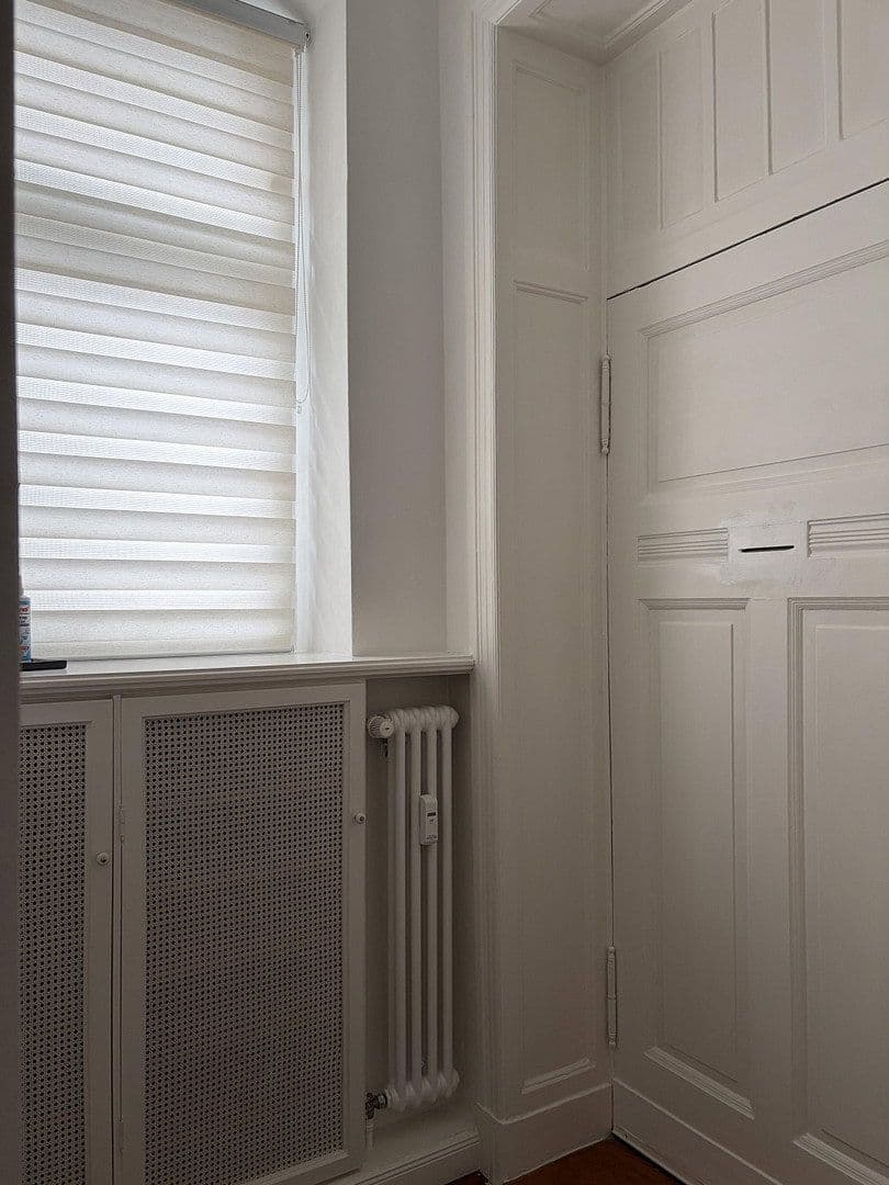Prenájom bytu 3-izbový 80 m², Hektor Straße 21, Charlottenburg, Berlín Prenájom bytu 3-izbový 80 m², Hektor Straße 21, Charlottenburg, Berlín