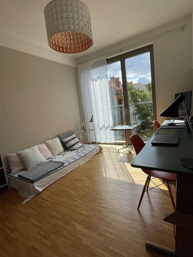 Prenájom bytu 4-izbový 125 m², Eschengraben 22, Berlin, Berlín Prenájom bytu 4-izbový 125 m², Eschengraben 22, Berlin, Berlín