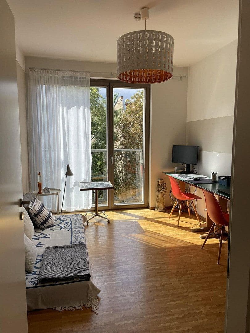 Prenájom bytu 4-izbový 125 m², Eschengraben 22, Berlin, Berlín Prenájom bytu 4-izbový 125 m², Eschengraben 22, Berlin, Berlín