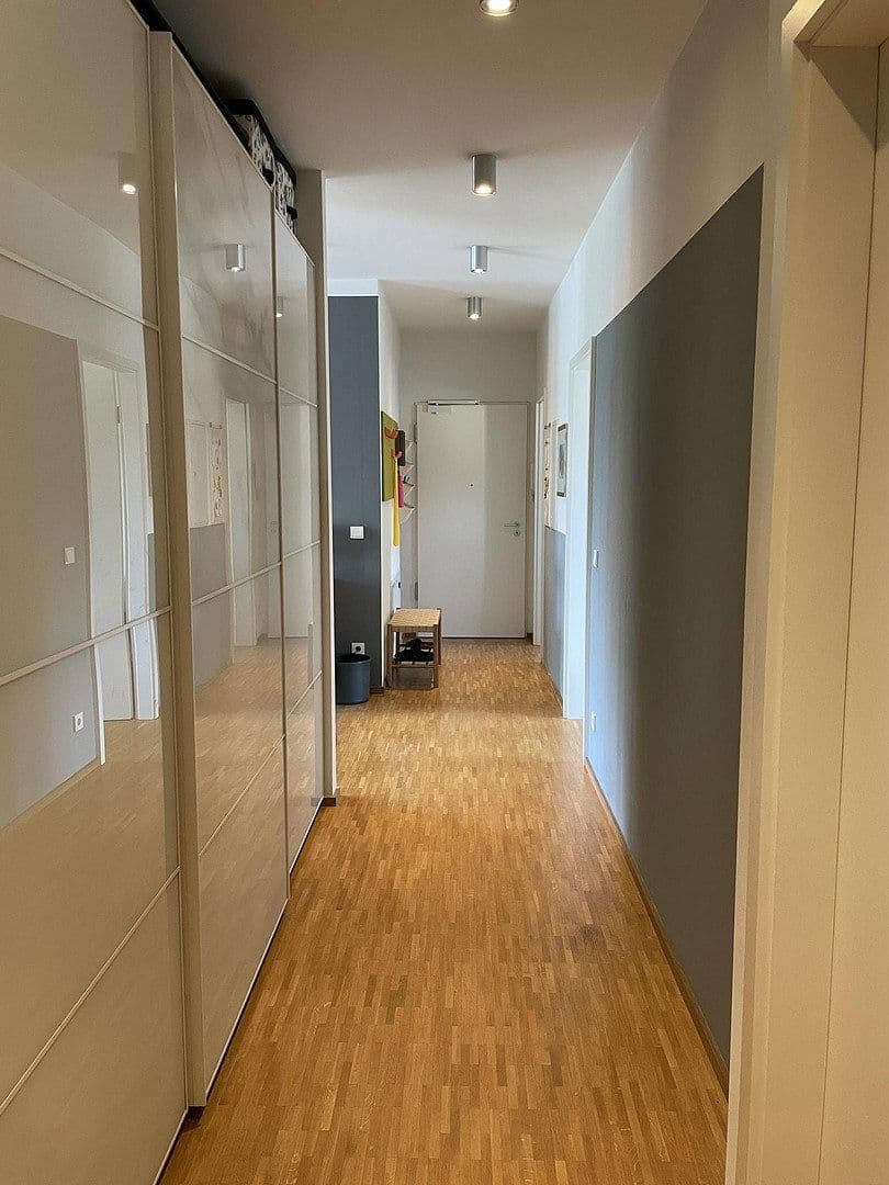 Prenájom bytu 4-izbový 125 m², Eschengraben 22, Berlin, Berlín Prenájom bytu 4-izbový 125 m², Eschengraben 22, Berlin, Berlín