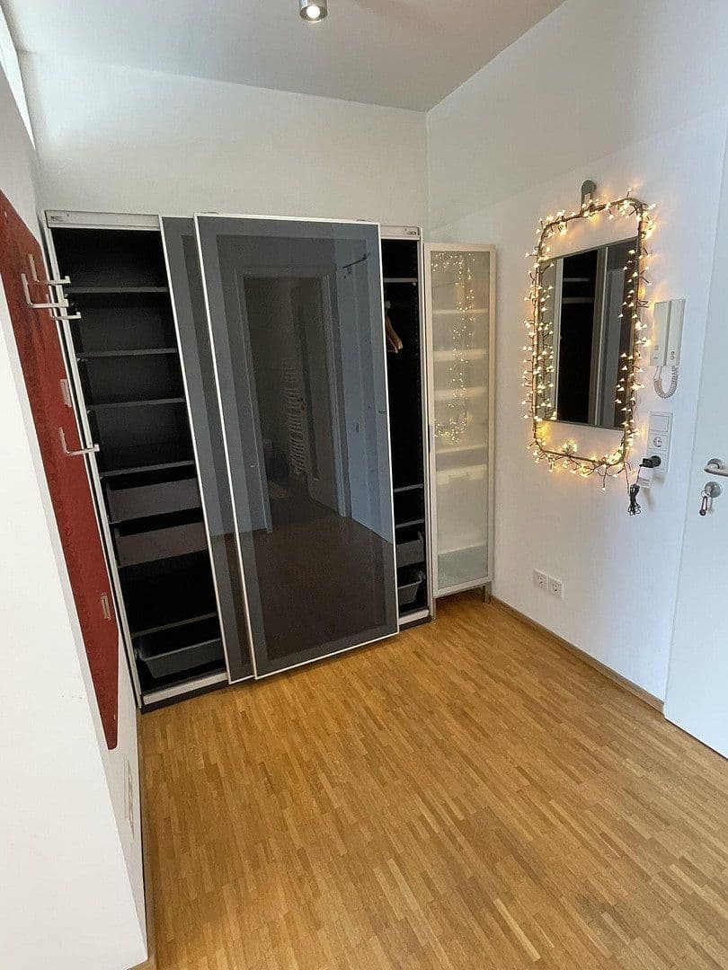 Prenájom bytu 4-izbový 125 m², Eschengraben 22, Berlin, Berlín Prenájom bytu 4-izbový 125 m², Eschengraben 22, Berlin, Berlín