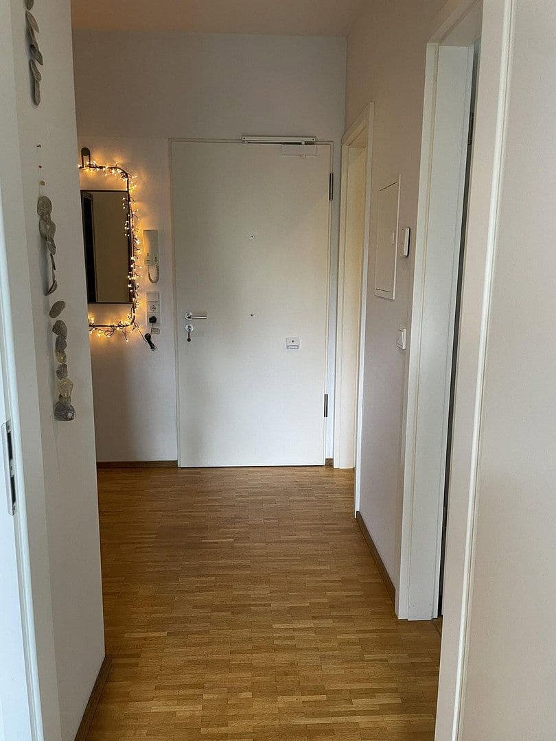 Prenájom bytu 4-izbový 125 m², Eschengraben 22, Berlin, Berlín Prenájom bytu 4-izbový 125 m², Eschengraben 22, Berlin, Berlín