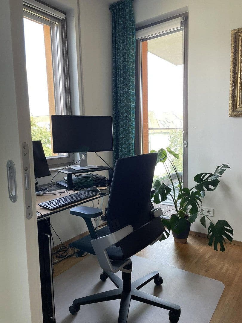 Prenájom bytu 4-izbový 125 m², Eschengraben 22, Berlin, Berlín Prenájom bytu 4-izbový 125 m², Eschengraben 22, Berlin, Berlín