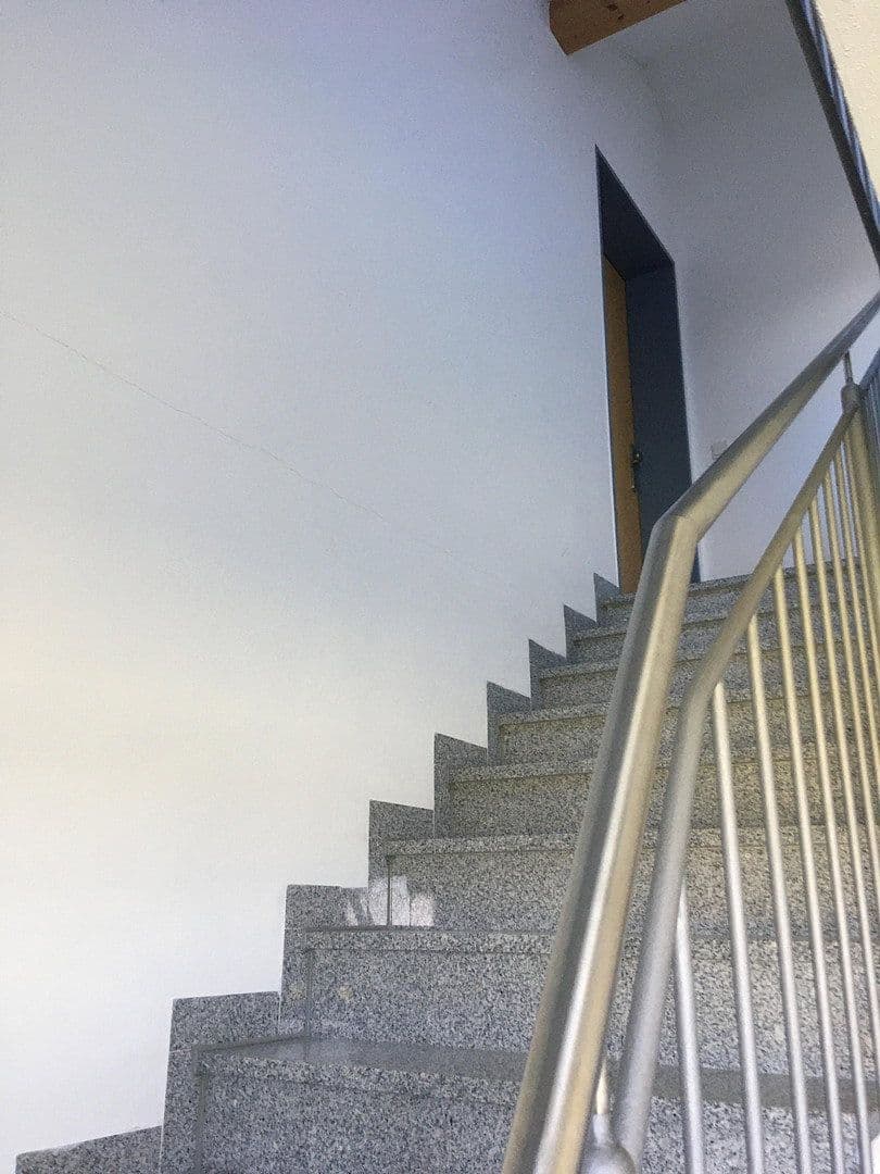 Prenájom bytu 5-izbový 126 m², Elkofener Weg 23, Grafing, Bavorsko Prenájom bytu 5-izbový 126 m², Elkofener Weg 23, Grafing, Bavorsko