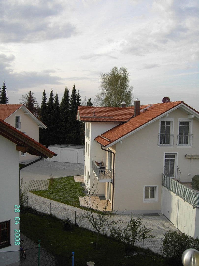 Prenájom bytu 5-izbový 126 m², Elkofener Weg 23, Grafing, Bavorsko Prenájom bytu 5-izbový 126 m², Elkofener Weg 23, Grafing, Bavorsko