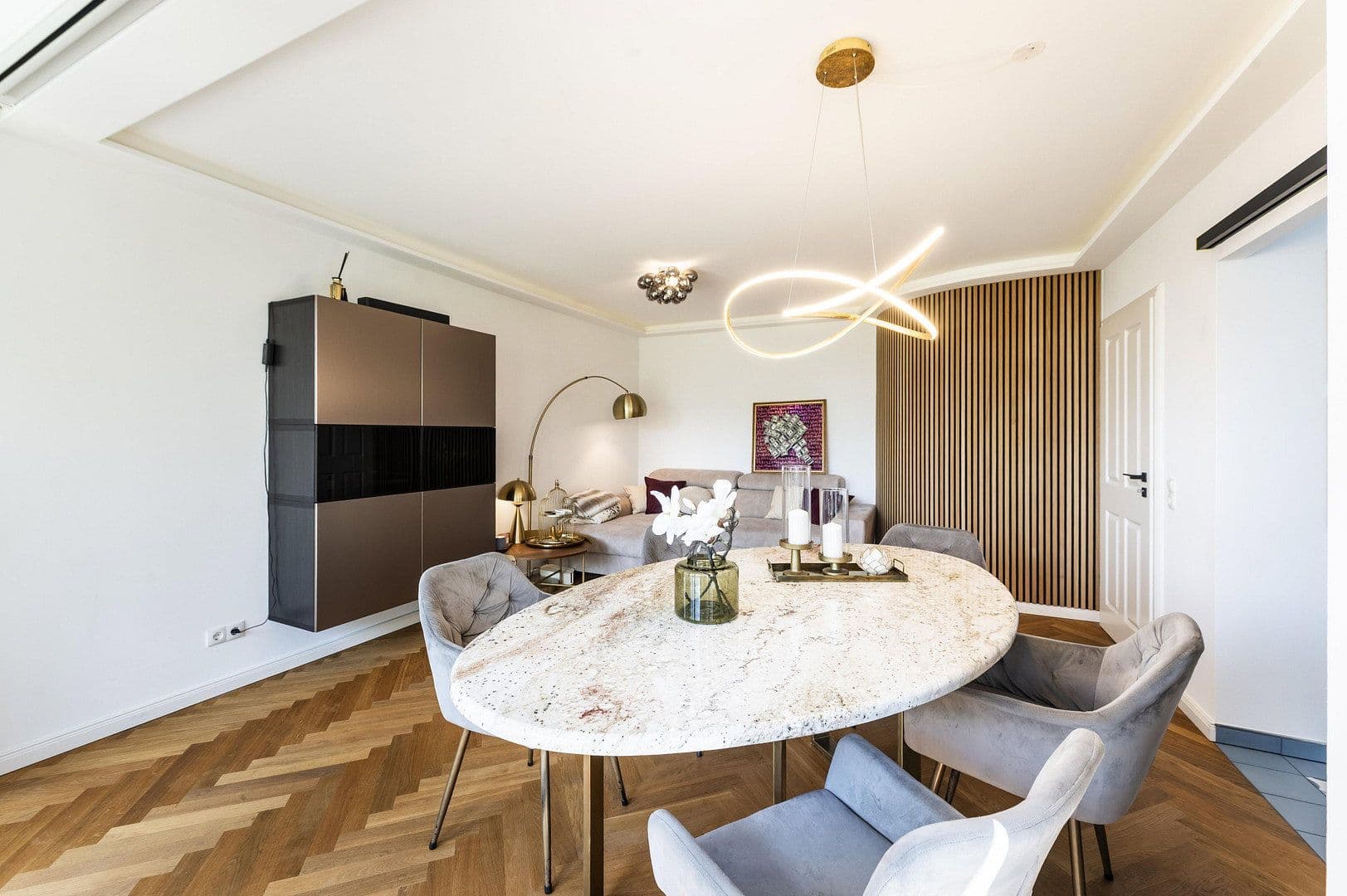 Predaj bytu 3-izbový 86 m², Dresden, Sasko Predaj bytu 3-izbový 86 m², Dresden, Sasko