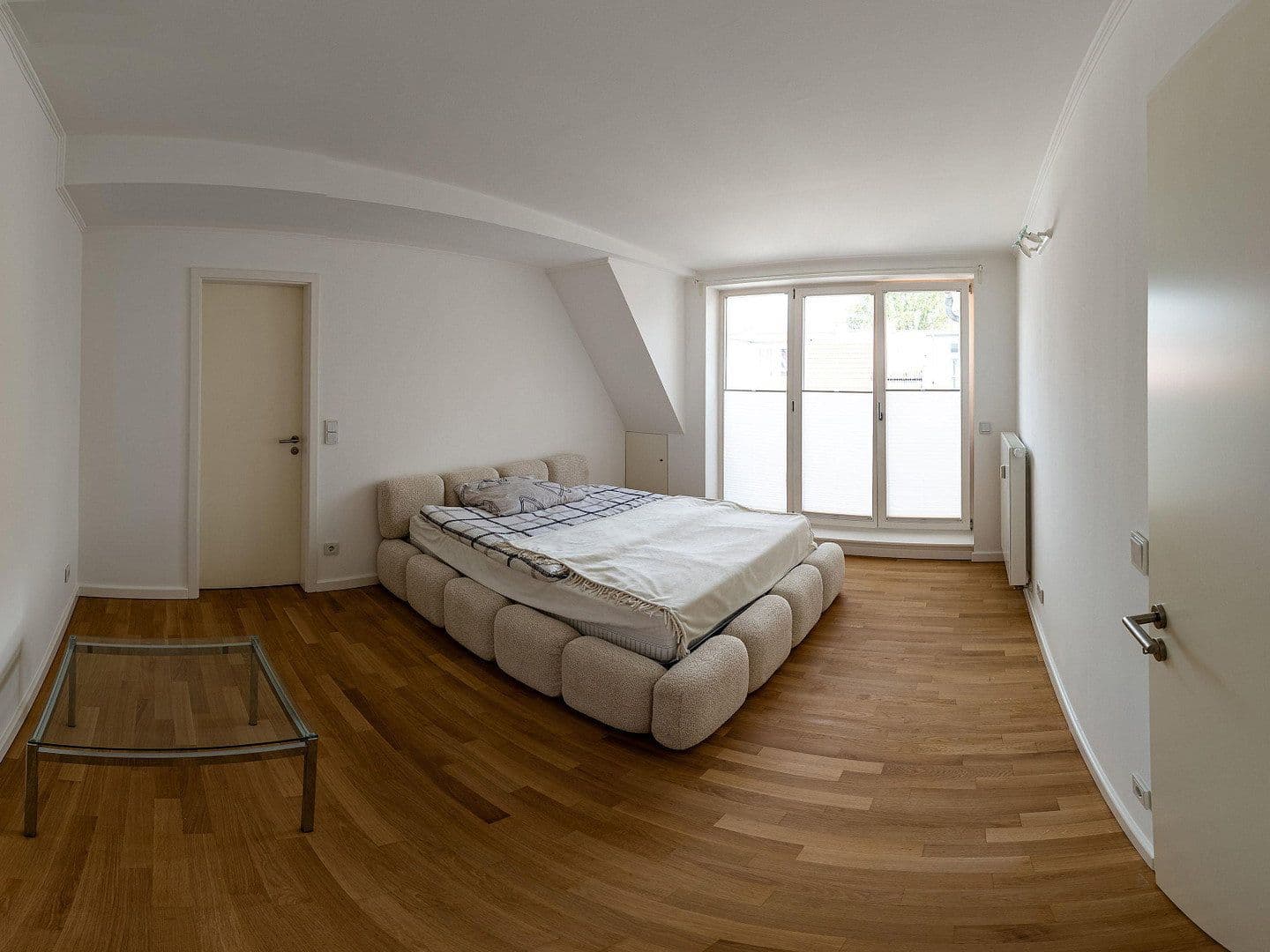 Predaj bytu 3-izbový 107 m², Berlin, Berlín Predaj bytu 3-izbový 107 m², Berlin, Berlín