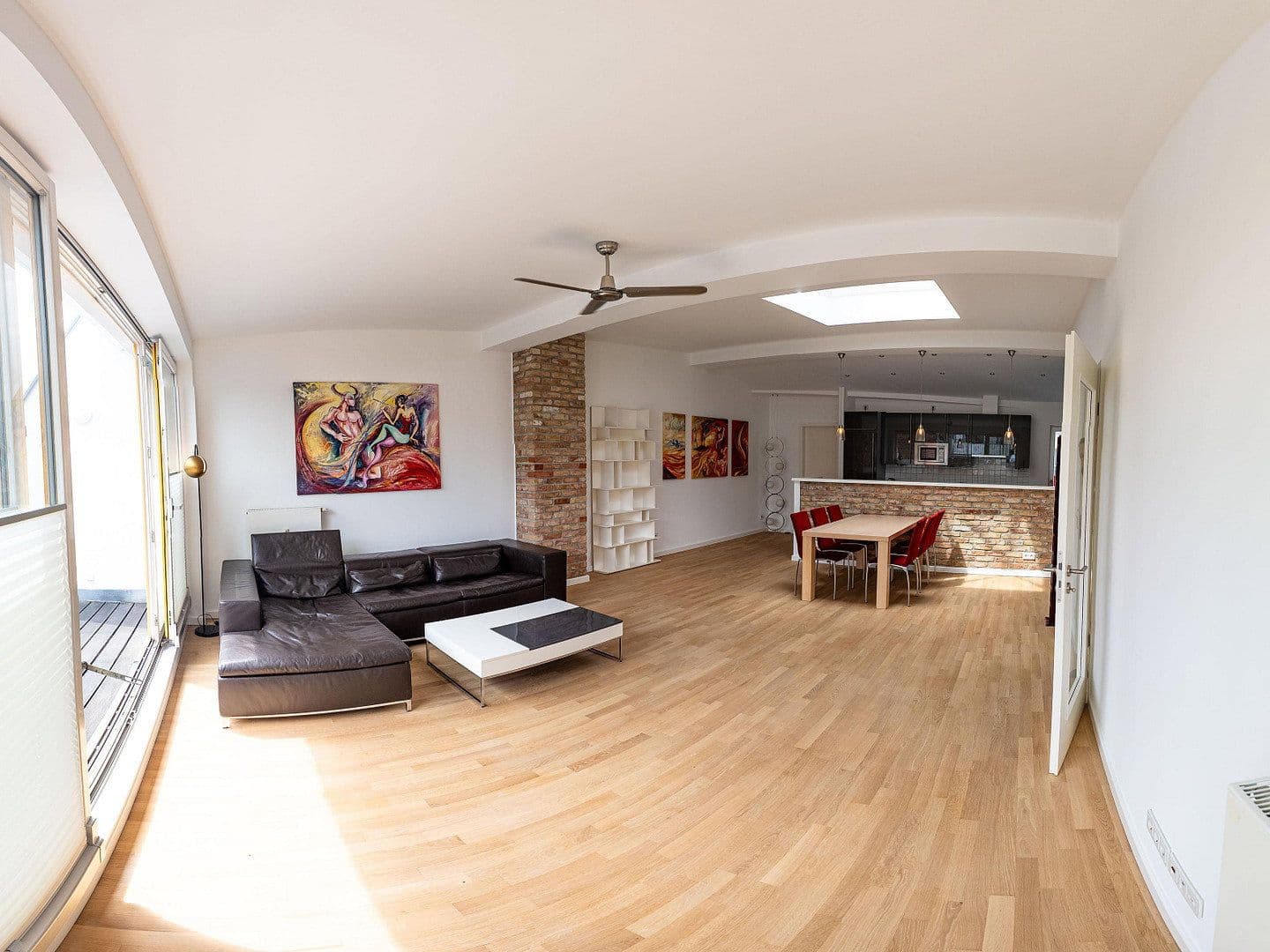 Predaj bytu 3-izbový 107 m², Berlin, Berlín Predaj bytu 3-izbový 107 m², Berlin, Berlín