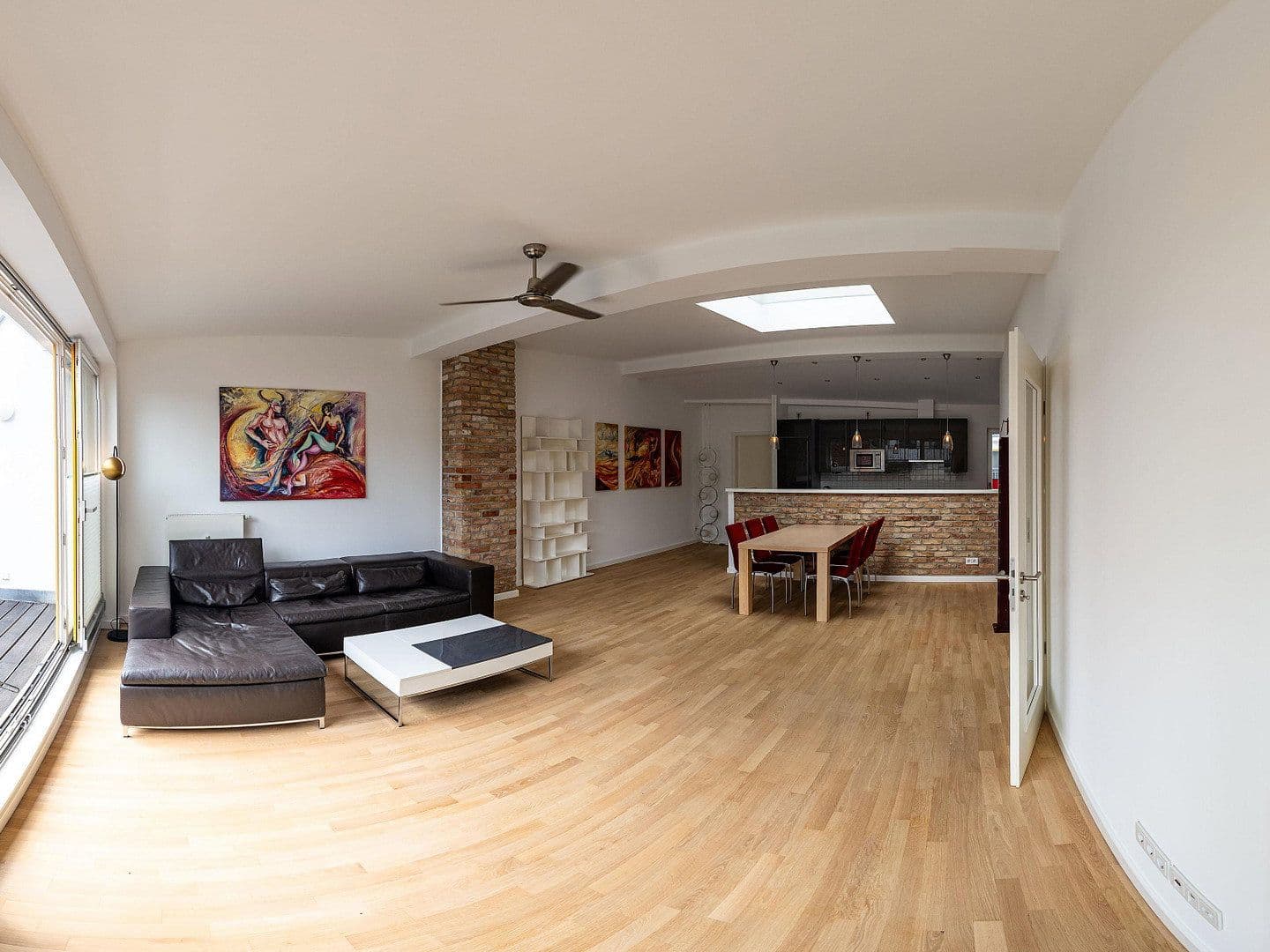 Predaj bytu 3-izbový 107 m², Berlin, Berlín Predaj bytu 3-izbový 107 m², Berlin, Berlín