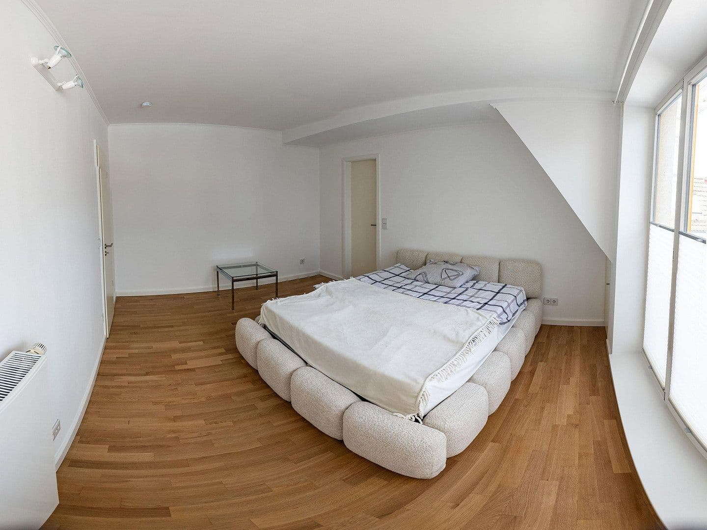 Predaj bytu 3-izbový 107 m², Berlin, Berlín Predaj bytu 3-izbový 107 m², Berlin, Berlín