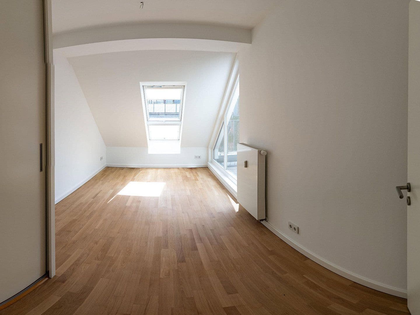 Predaj bytu 3-izbový 107 m², Berlin, Berlín Predaj bytu 3-izbový 107 m², Berlin, Berlín