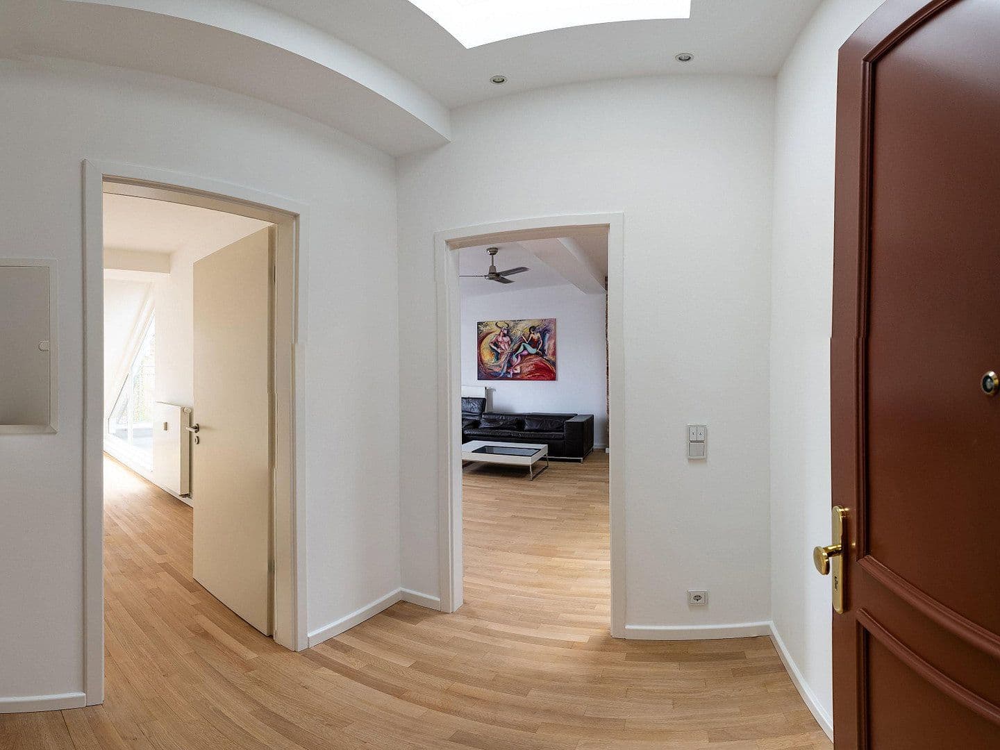 Predaj bytu 3-izbový 107 m², Berlin, Berlín Predaj bytu 3-izbový 107 m², Berlin, Berlín