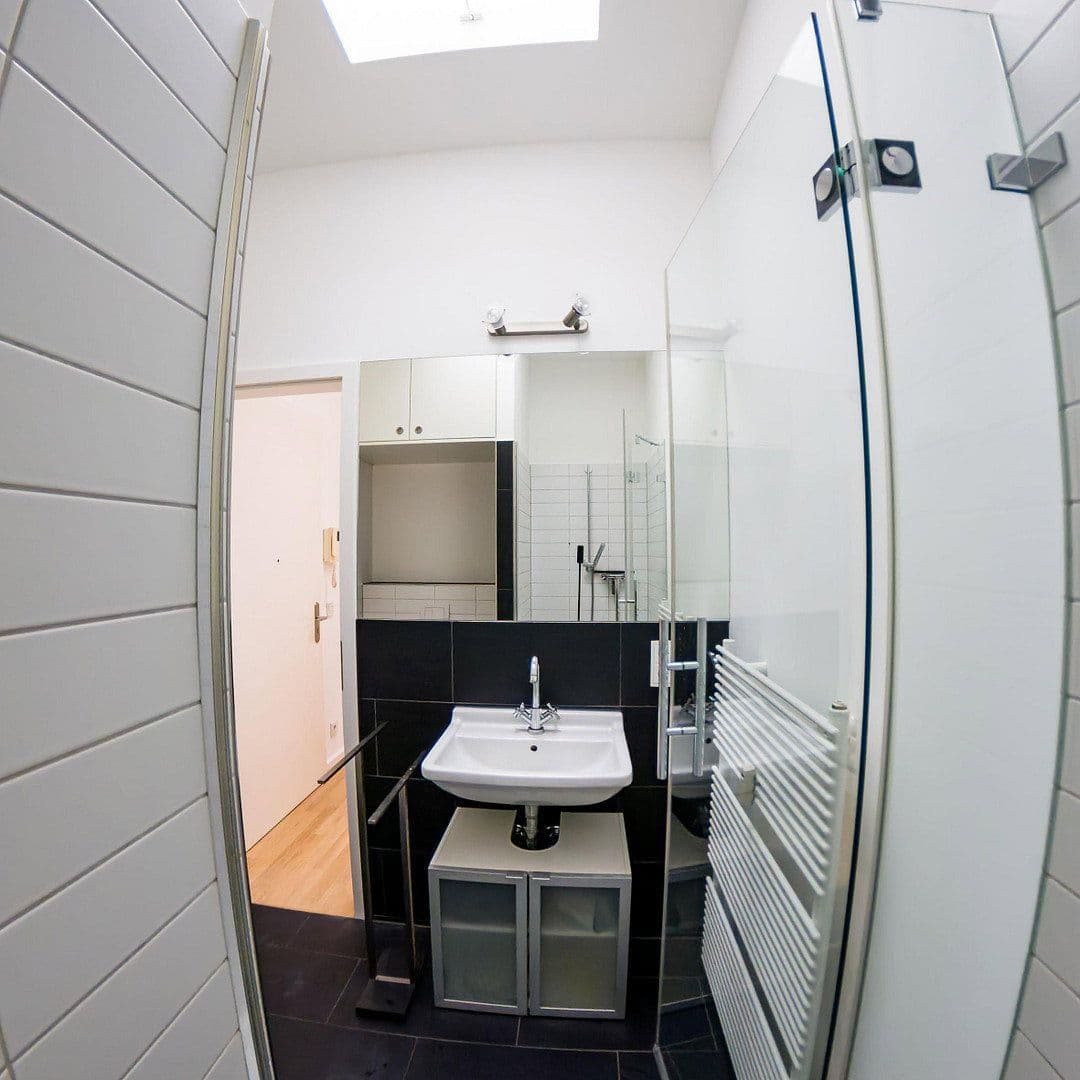 Predaj bytu 3-izbový 107 m², Berlin, Berlín Predaj bytu 3-izbový 107 m², Berlin, Berlín