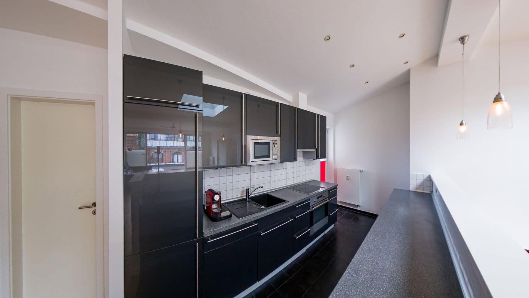 Predaj bytu 3-izbový 107 m², Berlin, Berlín Predaj bytu 3-izbový 107 m², Berlin, Berlín