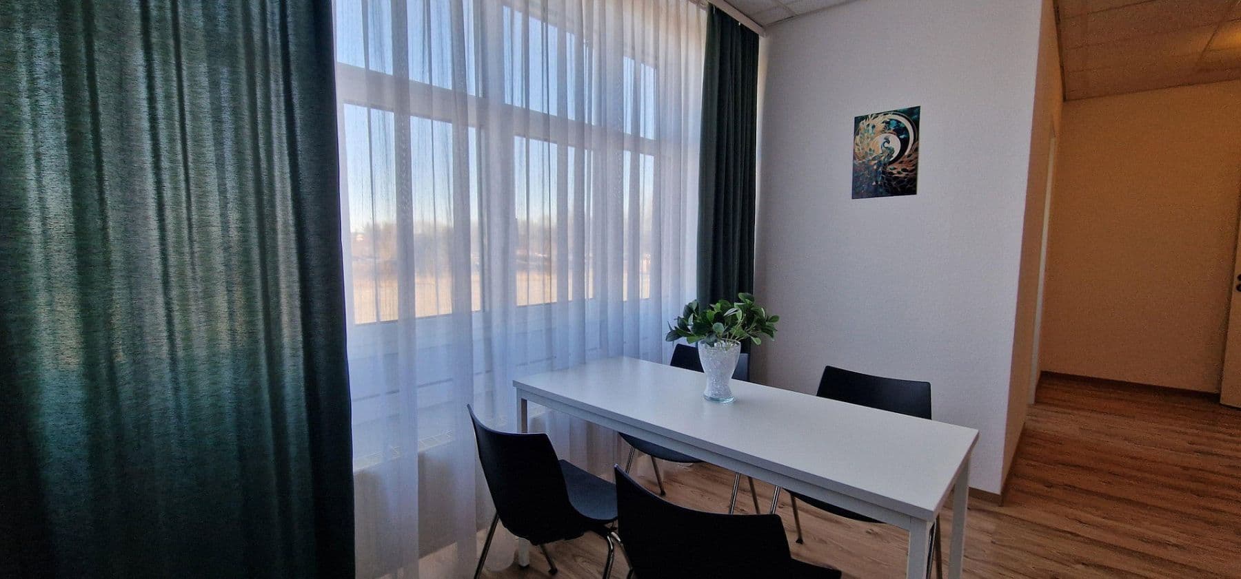 Prenájom bytu 3-izbový 114 m², Steinbergstr. 3, Leipzig OT Holzhausen, Sasko Prenájom bytu 3-izbový 114 m², Steinbergstr. 3, Leipzig OT Holzhausen, Sasko