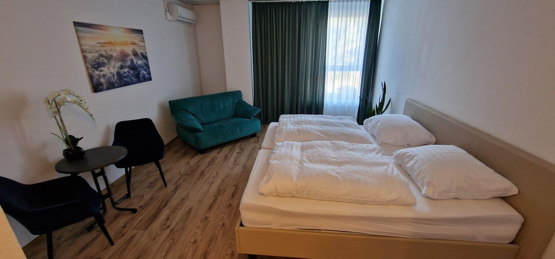 Prenájom bytu 3-izbový 114 m², Steinbergstr. 3, Leipzig OT Holzhausen, Sasko Prenájom bytu 3-izbový 114 m², Steinbergstr. 3, Leipzig OT Holzhausen, Sasko