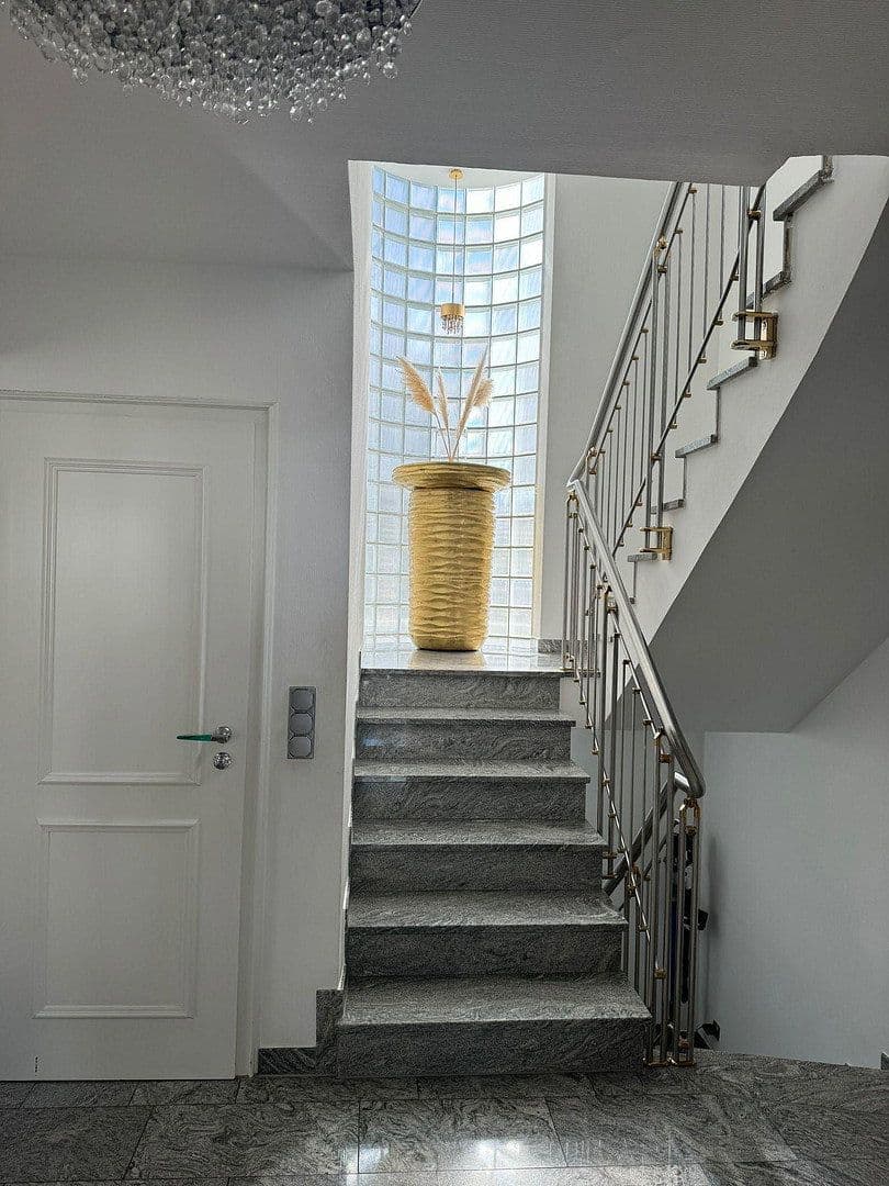 Predaj domu 340 m², pozemok 488 m², Frechen, Severné Porýnie - Westfálsko Predaj domu 340 m², pozemok 488 m², Frechen, Severné Porýnie - Westfálsko