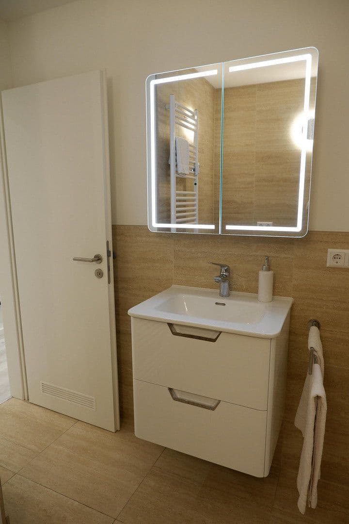 Prenájom bytu 2-izbový 58 m², Rappenberghalde 29, Tübingen, Bádensko-Wurttembersko Prenájom bytu 2-izbový 58 m², Rappenberghalde 29, Tübingen, Bádensko-Wurttembersko