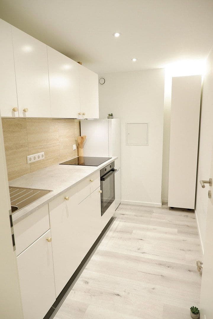 Prenájom bytu 2-izbový 58 m², Rappenberghalde 29, Tübingen, Bádensko-Wurttembersko Prenájom bytu 2-izbový 58 m², Rappenberghalde 29, Tübingen, Bádensko-Wurttembersko