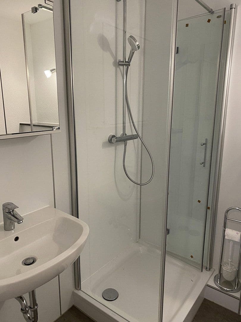 Prenájom bytu 1-izbový 35 m², Linkenheim-Hochstetten, Bádensko-Wurttembersko Prenájom bytu 1-izbový 35 m², Linkenheim-Hochstetten, Bádensko-Wurttembersko