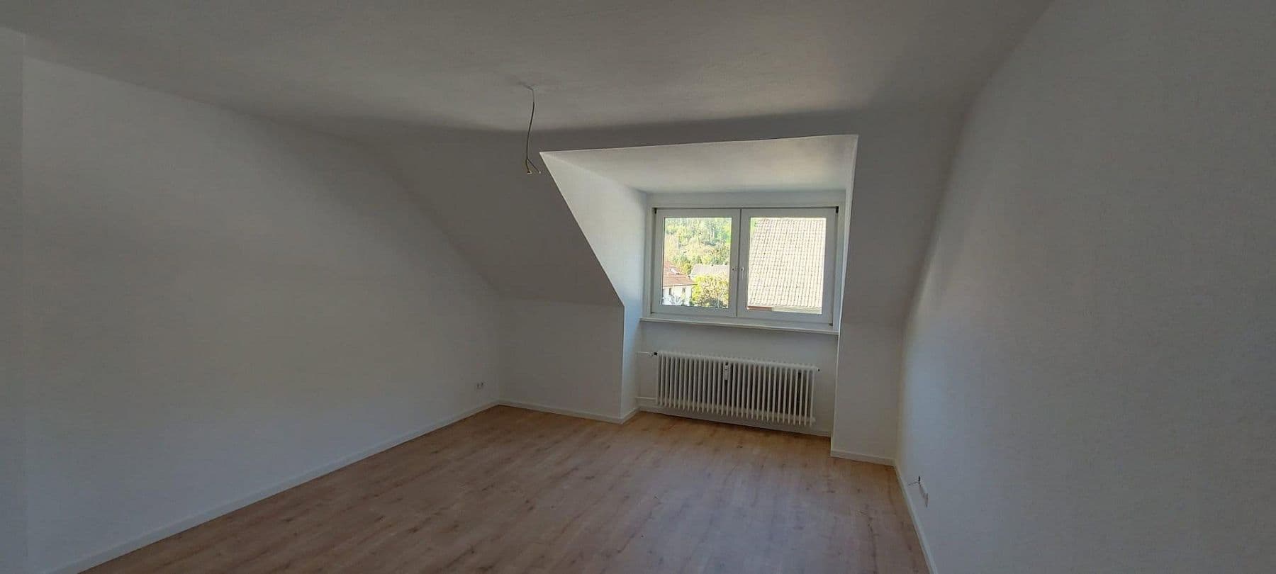Prenájom bytu 2-izbový 62 m², Hasencleverstr. 18, Solingen, Severné Porýnie - Westfálsko Prenájom bytu 2-izbový 62 m², Hasencleverstr. 18, Solingen, Severné Porýnie - Westfálsko