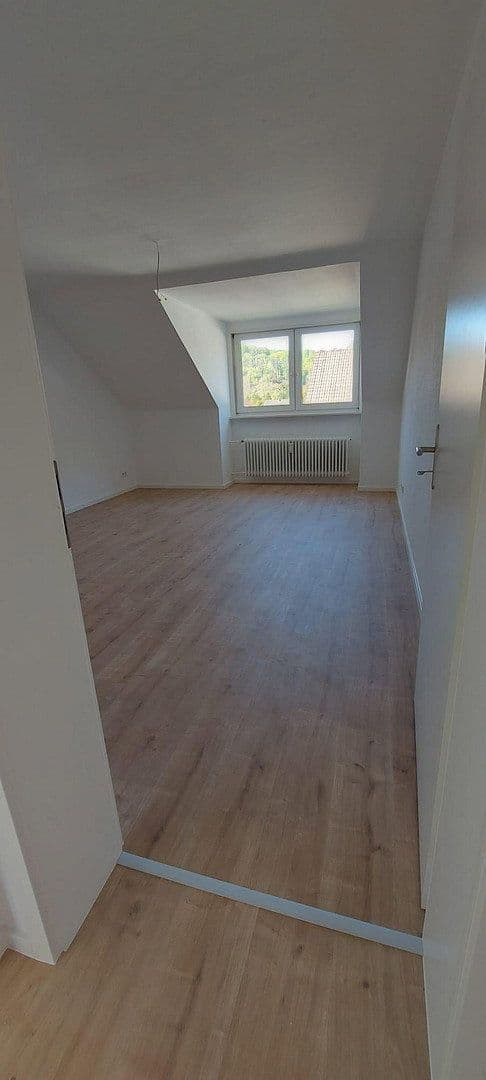 Prenájom bytu 2-izbový 62 m², Hasencleverstr. 18, Solingen, Severné Porýnie - Westfálsko Prenájom bytu 2-izbový 62 m², Hasencleverstr. 18, Solingen, Severné Porýnie - Westfálsko