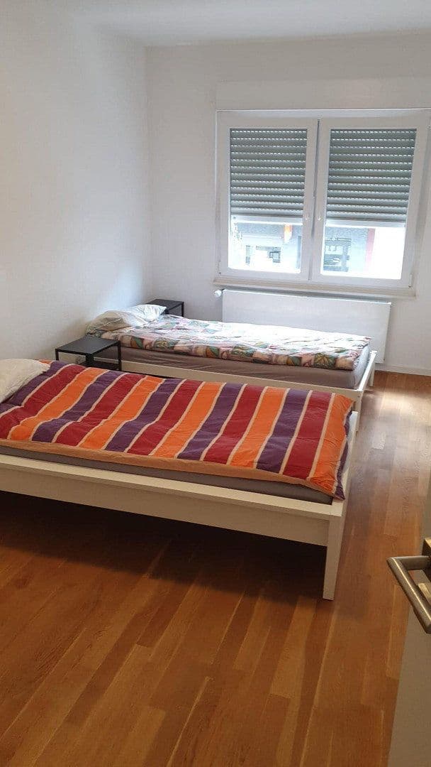 Prenájom bytu 4-izbový 100 m², Hanau, Hesensko Prenájom bytu 4-izbový 100 m², Hanau, Hesensko