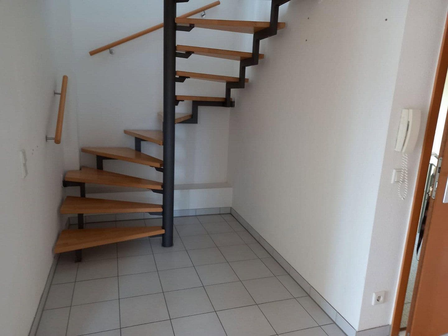 Prenájom bytu 3-izbový 85 m², Finkenbergstr. 6, Heilbronn-Biberach, Bádensko-Wurttembersko Prenájom bytu 3-izbový 85 m², Finkenbergstr. 6, Heilbronn-Biberach, Bádensko-Wurttembersko