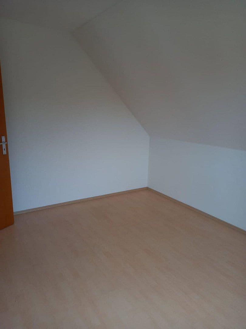 Prenájom bytu 3-izbový 85 m², Finkenbergstr. 6, Heilbronn-Biberach, Bádensko-Wurttembersko Prenájom bytu 3-izbový 85 m², Finkenbergstr. 6, Heilbronn-Biberach, Bádensko-Wurttembersko