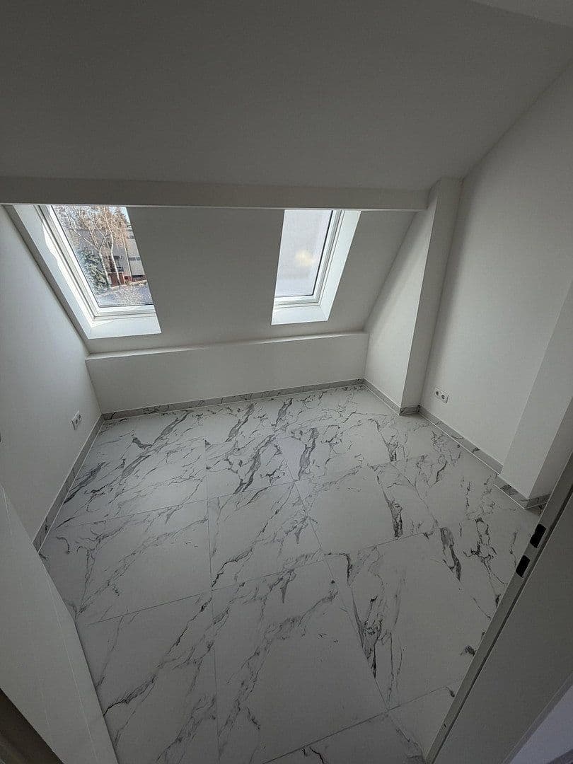 Prenájom bytu 4-izbový 111 m², Küfersteig 2, Berlin, Berlín Prenájom bytu 4-izbový 111 m², Küfersteig 2, Berlin, Berlín