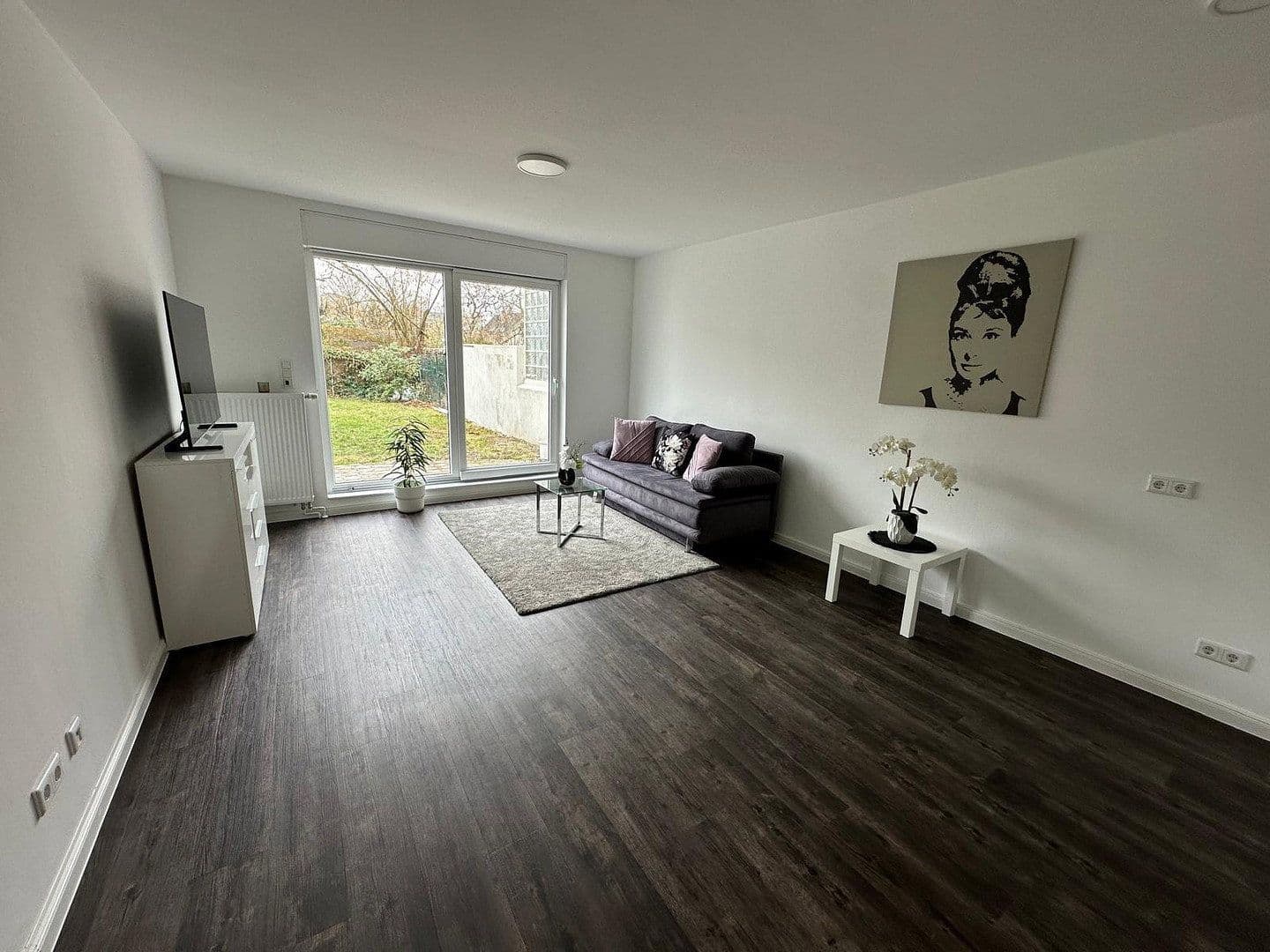 Prenájom bytu 1-izbový 37 m², Oberursel (Taunus), Hesensko Prenájom bytu 1-izbový 37 m², Oberursel (Taunus), Hesensko