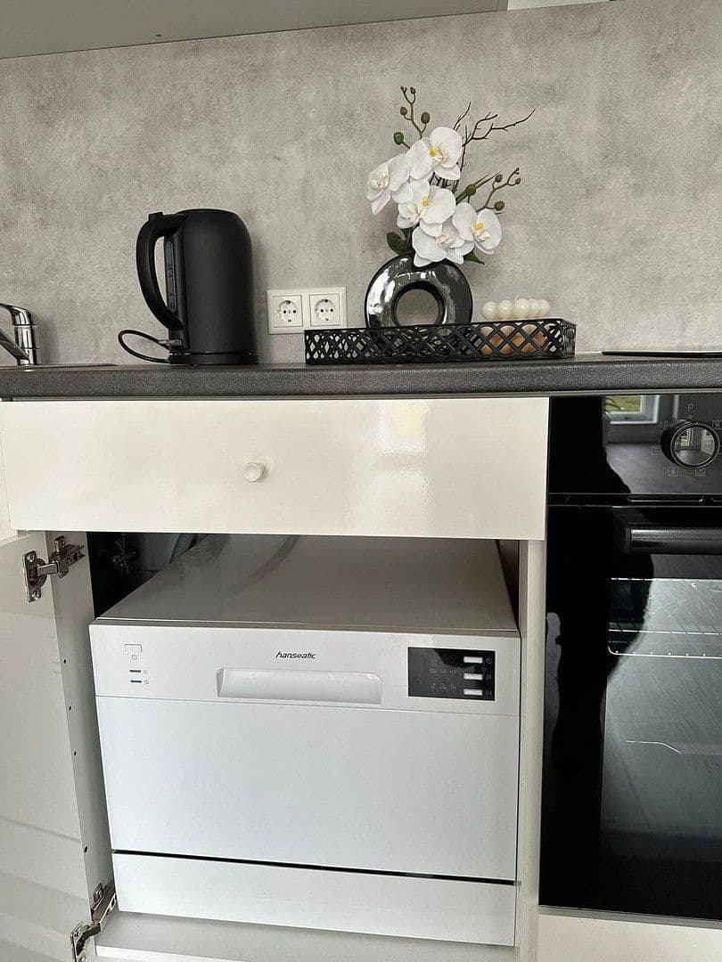 Prenájom bytu 1-izbový 37 m², Oberursel (Taunus), Hesensko Prenájom bytu 1-izbový 37 m², Oberursel (Taunus), Hesensko
